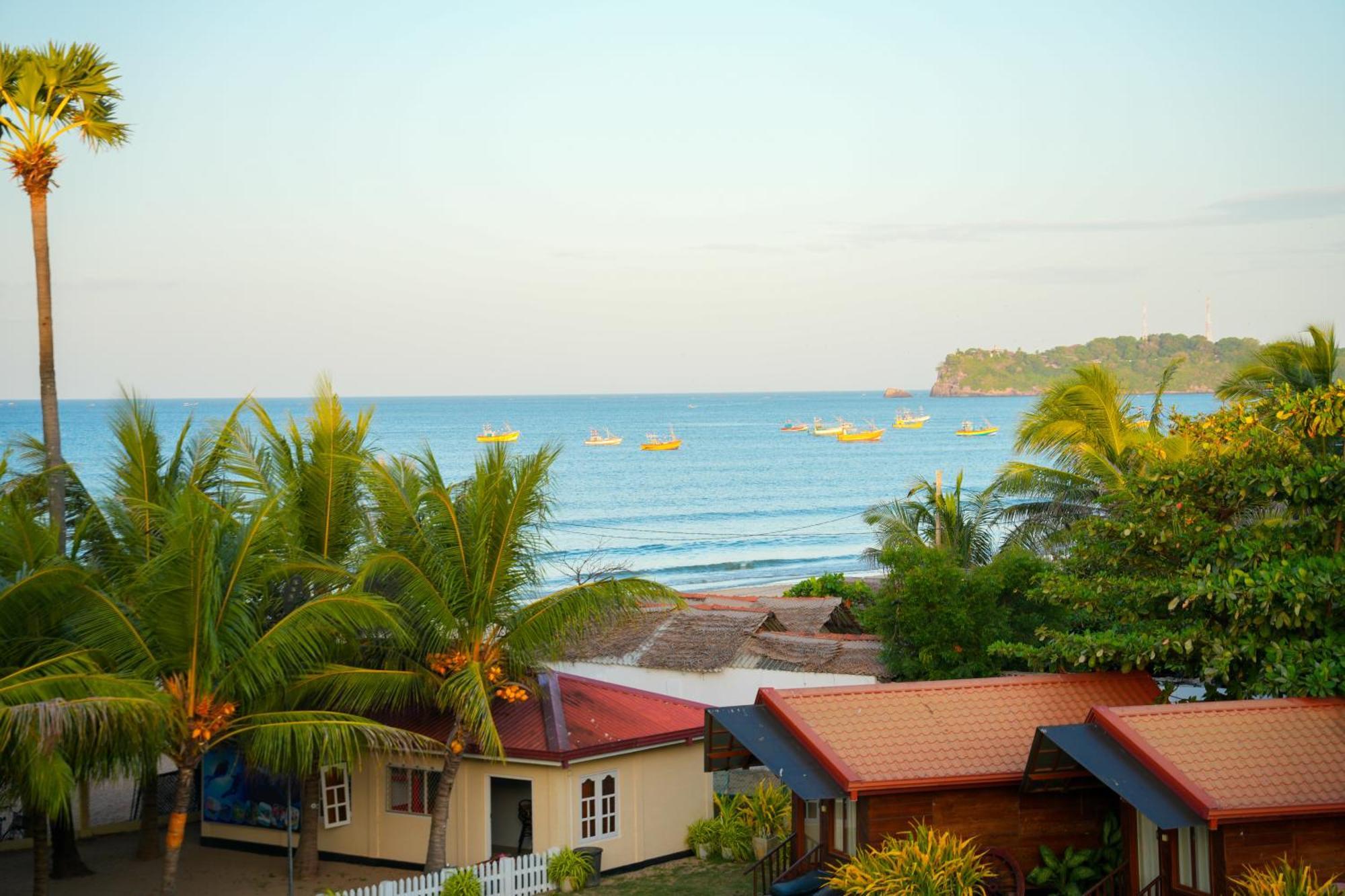 Jkab Beach Resort Trincomalee Exterior foto